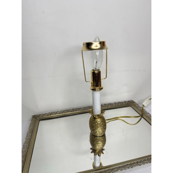 Vintage Hollywood Regency Mid-Century Brass Pineapple Table Top Lamp - Brass Pin - Picture 9 of 10